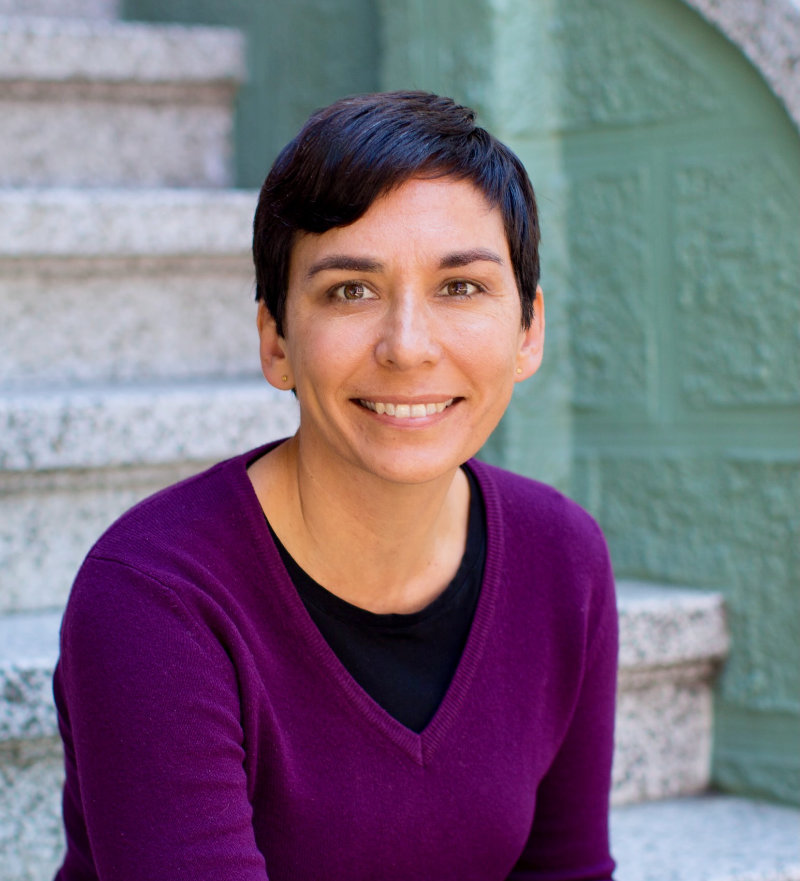 Tara Mulay headshot